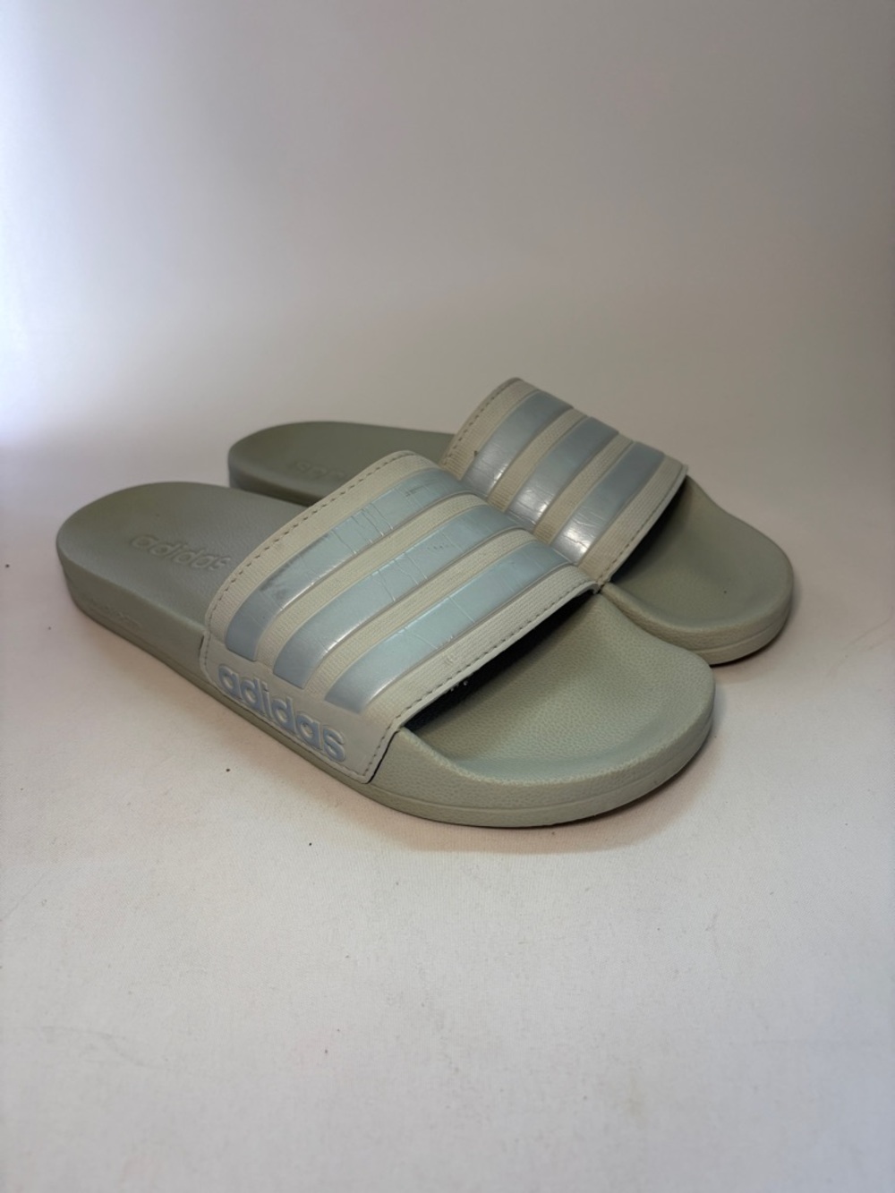 adidas Adilette Comfort Slides Men’s 8 Women’s‎ 10